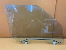 Стекло двери переднее правое Infiniti QX56 Z62 5.6