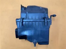 Корпус воздушного фильтра левый Jaguar F-Pace X761