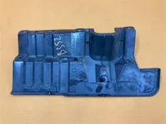 Дефлектор радиатора правый Toyota Tundra XK50 5.7