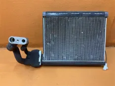 Испаритель кондиционера Jaguar F-Pace X761 3.0