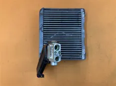 Испаритель кондиционера передний Land Rover