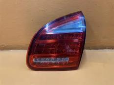 Фонарь крышки багажника задний правый Porsche