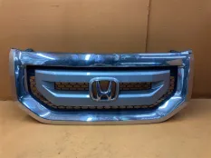 Решетка радиатора Honda Pilot 2 J35Z4 2011