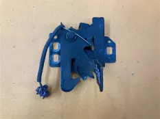 Замок капота (с датчиком) Chevrolet Tahoe GMT900