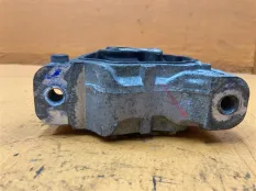 Подушка двигателя задняя Land Rover Discovery