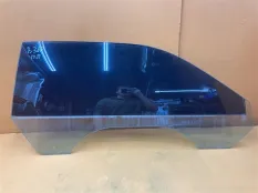 Стекло двери переднее правое Dodge Challenger 3.6