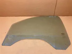 Стекло двери переднее левое Chevrolet Tahoe GMT900