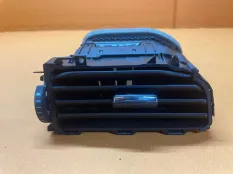 Дефлектор обдува левый Ford Explorer U625 2.3 2020
