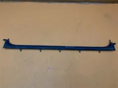 Молдинг стекла двери задний левый Hummer H2 6.0