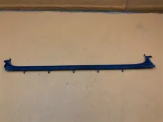 Молдинг стекла двери передний левый Hummer H2 6.0