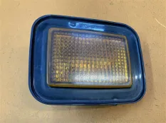 Поворотник передний правый Hummer H2 6.0 2003