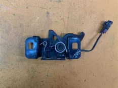 Замок капота Chevrolet Camaro 5 LLT 2010