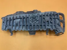 Кронштейн расширителя крыла передний правый Jeep