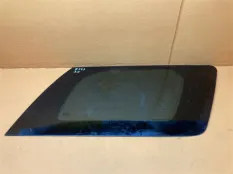 Форточка багажника правая Chevrolet Tahoe GMT900