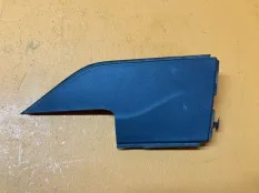 Накладка петли багажника задняя левая Ford