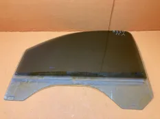 Стекло двери переднее левое Chevrolet Tahoe GMT900