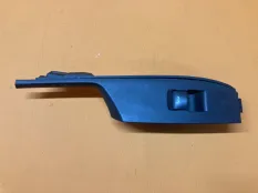 Кнопка стеклоподъемника правая Chevrolet Camaro 6