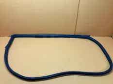 Уплотнитель двери правый Chevrolet Camaro 6 2.0