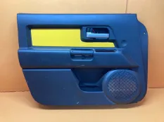 Обшивка двери передняя левая Toyota FJ Cruiser 4.0