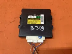 Блок управления полным приводом Toyota Sienna 3