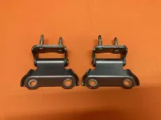 Петля крышки багажника Toyota Sienna 3 3.5 2011