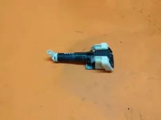 Форсунка омывателя фар передняя правая Infiniti