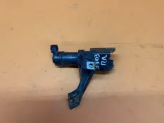 Форсунка омывателя фар передняя левая Lexus RX400