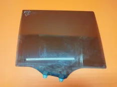 Стекло двери заднее правое Honda Pilot 2 J35Z4