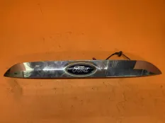 Накладка крышки багажника Ford Kuga 2.0 2013