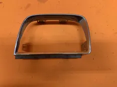 Рамка фонаря задняя правая Chevrolet Camaro 5 3.6