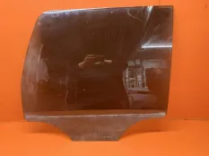 Стекло двери заднее правое Cadillac Escalade