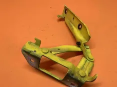 Петля капота правая Chevrolet Camaro 5 3.6 2010