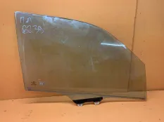 Стекло двери переднее правое Honda Pilot 2 3.5