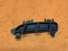 Заглушка противотуманной фары передняя правая Ford