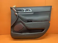 Обшивка двери передняя правая Ford Explorer U502