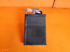 Испаритель кондиционера Land Rover Vogue L322 3.0