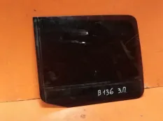 Стекло двери заднее правое Hummer H3 2007