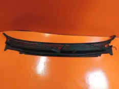 Решетка стеклоочистителя Жабо Chevrolet Tahoe