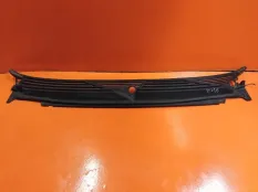 Решетка стеклоочистителя Жабо Chevrolet Tahoe