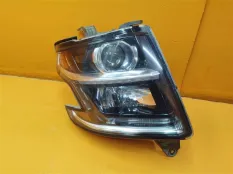 Фара галогеновая правая Chevrolet Tahoe K2 5.3