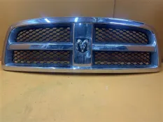 Решетка радиатора Dodge RAM 4 4.7 2011