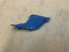 Уголок жабо правый Chevrolet Tahoe K2 5.3 2018