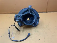 Кулак поворотный передний правый Land Rover Evoque