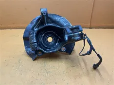 Кулак поворотный передний левый Land Rover Evoque