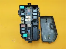 Блок предохранителей подкапотный Honda CR-V 4 2.4