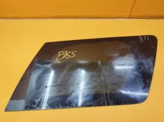 Форточка багажника правая Chevrolet Tahoe GMT900