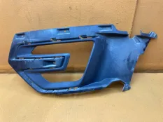 Рамка противотуманной фары передняя левая Ford