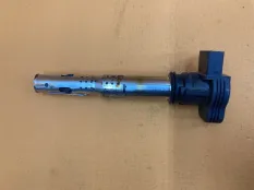 Катушка зажигания Audi Q5 8R 2.0 2017