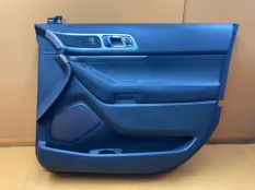 Обшивка двери передняя правая Ford Explorer U502