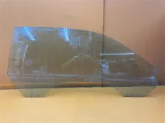 Стекло двери переднее правое Dodge Challenger 3